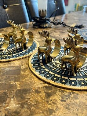 Set of 8 Brass Reindeer Napkin Rings - Shiny Gold